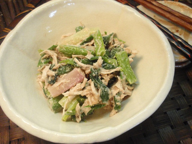 あさつきと鶏ササミの酢味噌和え