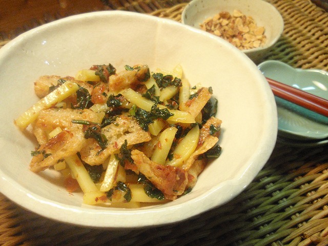 あざみ・油揚げ・じゃがいものあけぼの和え