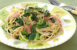 あしたばと春キャベツのパスタ