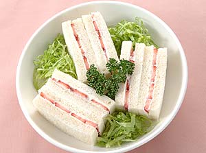 いちごのサンドイッチ