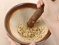 くるみと松の実入りの豆腐かまぼこ