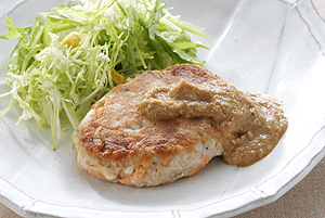 さといもと鮭のハンバーグ