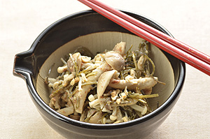 しめじ・えのきだけ・糸昆布の落花生和え