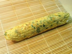 じしばりとホールコーンのオムレツ