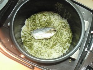 すぎなとアジのしょうが炊き込みご飯