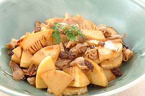 たけのこと豚バラ肉の炒めもの
