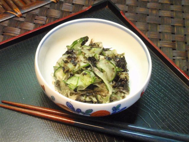 たまねぎときゅうりの海苔佃煮和え