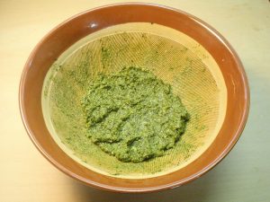 たんぽぽペーストのパスタ