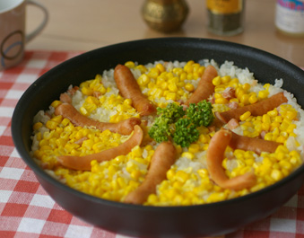 とうもろこしとソーセージのピラフ