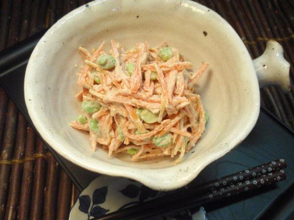 にんじんのヨーグルトごま和え