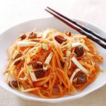 にんじん・チーズ・アーモンドのサラダ