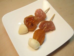 にんにくと干し柿の串カツ
