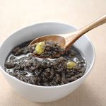 はと麦入り黒ごまのお粥