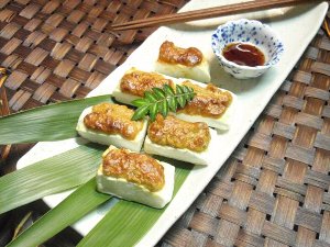 はんぺんの卵黄納豆焼き