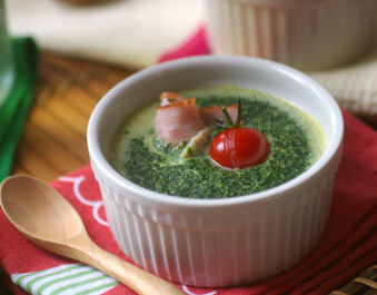 ほうれん草とベーコンの洋風茶わん蒸し