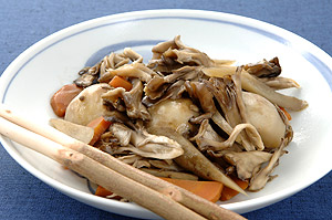 まいたけと根菜の煮物