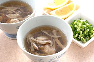 まいたけと鶏肉のスープ