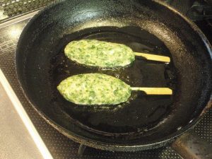 よめなの鶏ひき肉バーグ