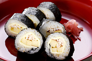 りんご・チーズ・鶏の海苔巻き
