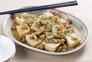 アサリと焼き豆腐の炊き合わせ