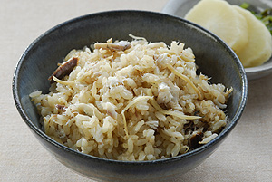 アジとしょうがの緑茶炊き込みご飯