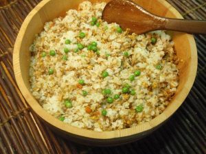 アチャール入りドライカレーのいなりずし