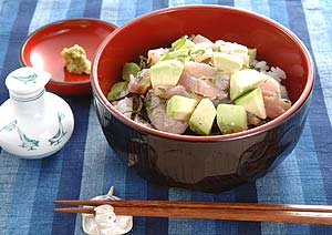 アボカドのマグロどんぶり