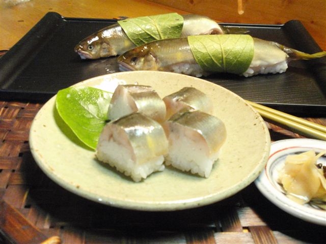 アユの姿寿司