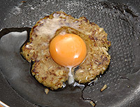 カレー味の豚ひき肉エッグ