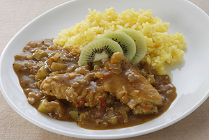 キウイフルーツと鶏手羽先のカレー