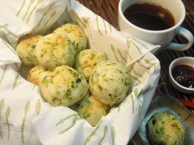 クローバーとじゃがいものプチパン
