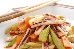 セロリとイカの中華炒め