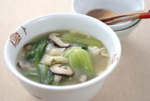 チンゲン菜のワンタンスープ