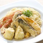 チーズ・イワシ・パプリカの天ぷらパスタ