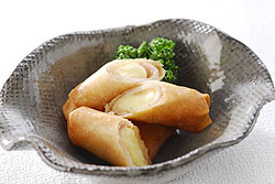 ハムとチーズの春巻き揚げ