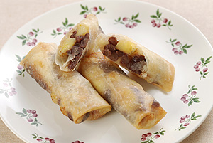 バナナと小豆の揚げ春巻き
