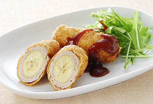 バナナの豚肉巻き揚げフライ