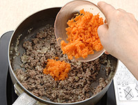 パセリたっぷりのドライカレー