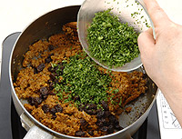 パセリたっぷりのドライカレー