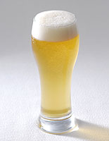 ビールとジンジャーエールのカクテル