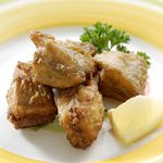 フグのにんにく醤油抹茶揚げ