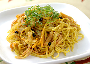 ブルーベリー入りカレースパゲッティ
