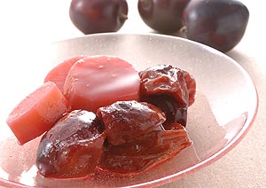 プルーンとさつまいものワイン煮