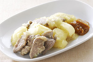 ラムの肉じゃが練り味噌添え