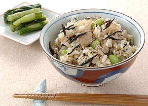 乾物と鶏肉の炊き込みごはん