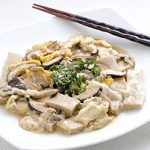 凍り豆腐としいたけのミルク煮