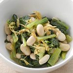 小松菜・大豆・菊の花のサラダ