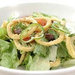 揚げイカリングのトマトドレッシングサラダ