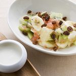 果物のヨーグルトドレッシング和え
