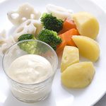 根菜のヨーグルトソース